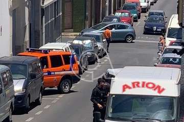 Incendio en una vivienda de la calle de Federico Carvajo en Las Huesas (Foto TA)